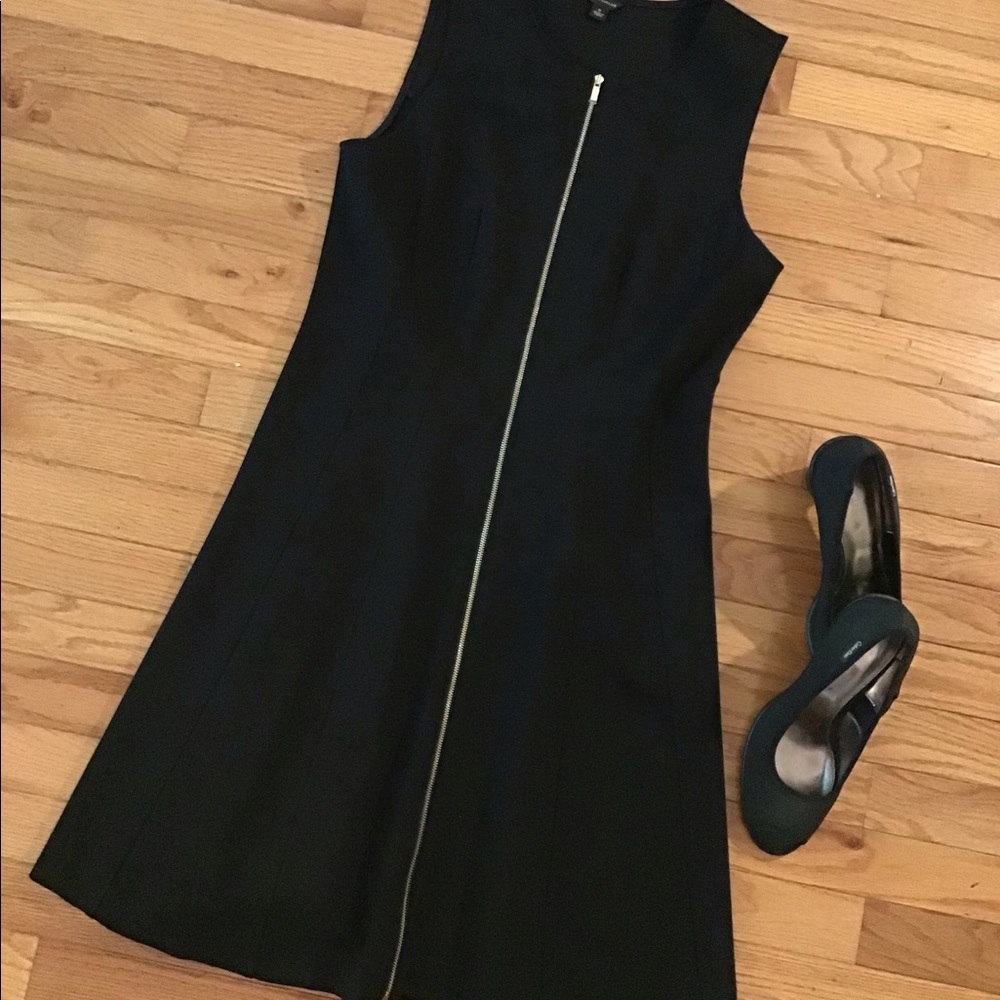 NEW ANN TAYLOR PONTE EXPOSED ZIPPER SLEEVELESS FIT & FLARE - Picture 4 of 14